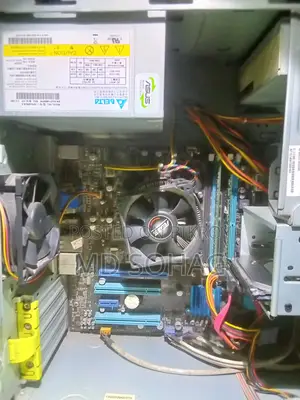 Desktop Computer Asus ET2013IUTI 8GB Intel Core I3 HDD 500GB