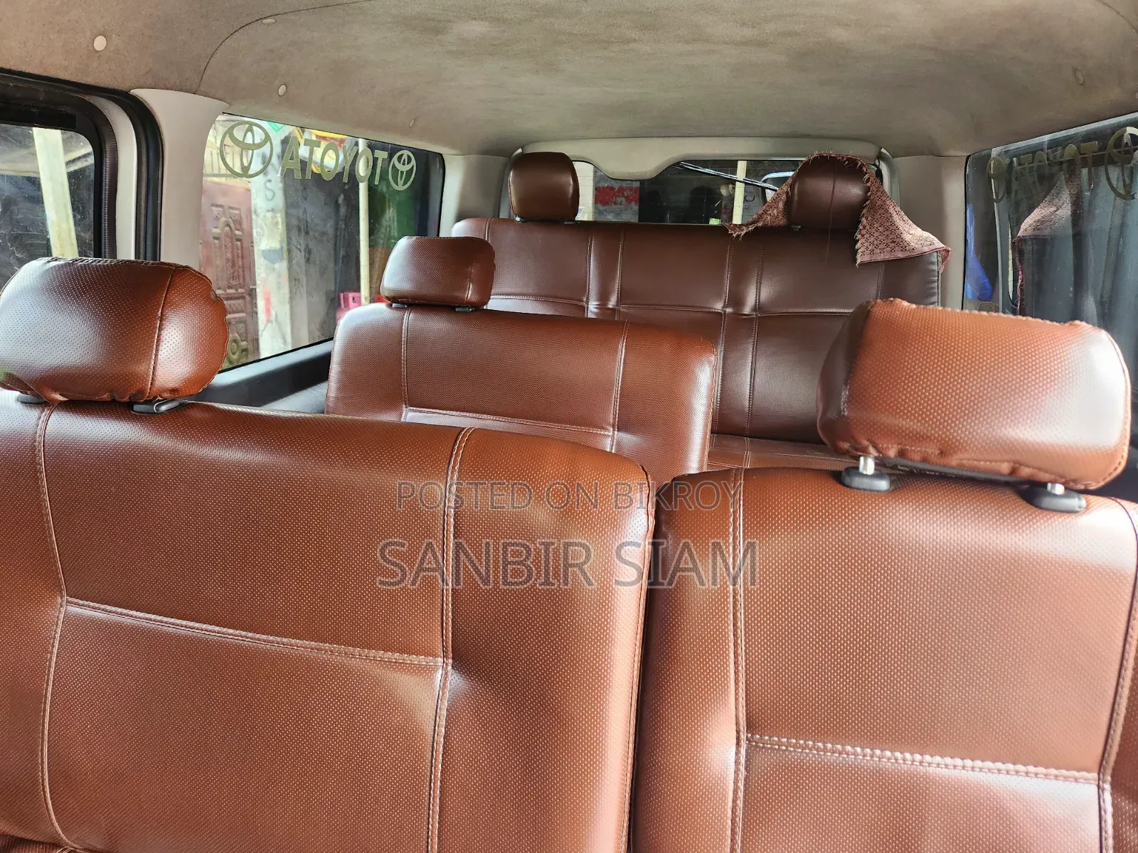 Toyota HiAce 2011 Grey