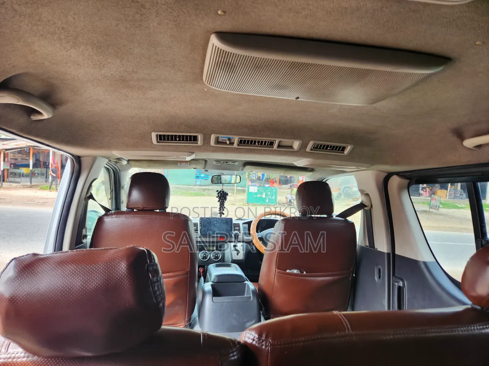 Toyota HiAce 2011 Grey