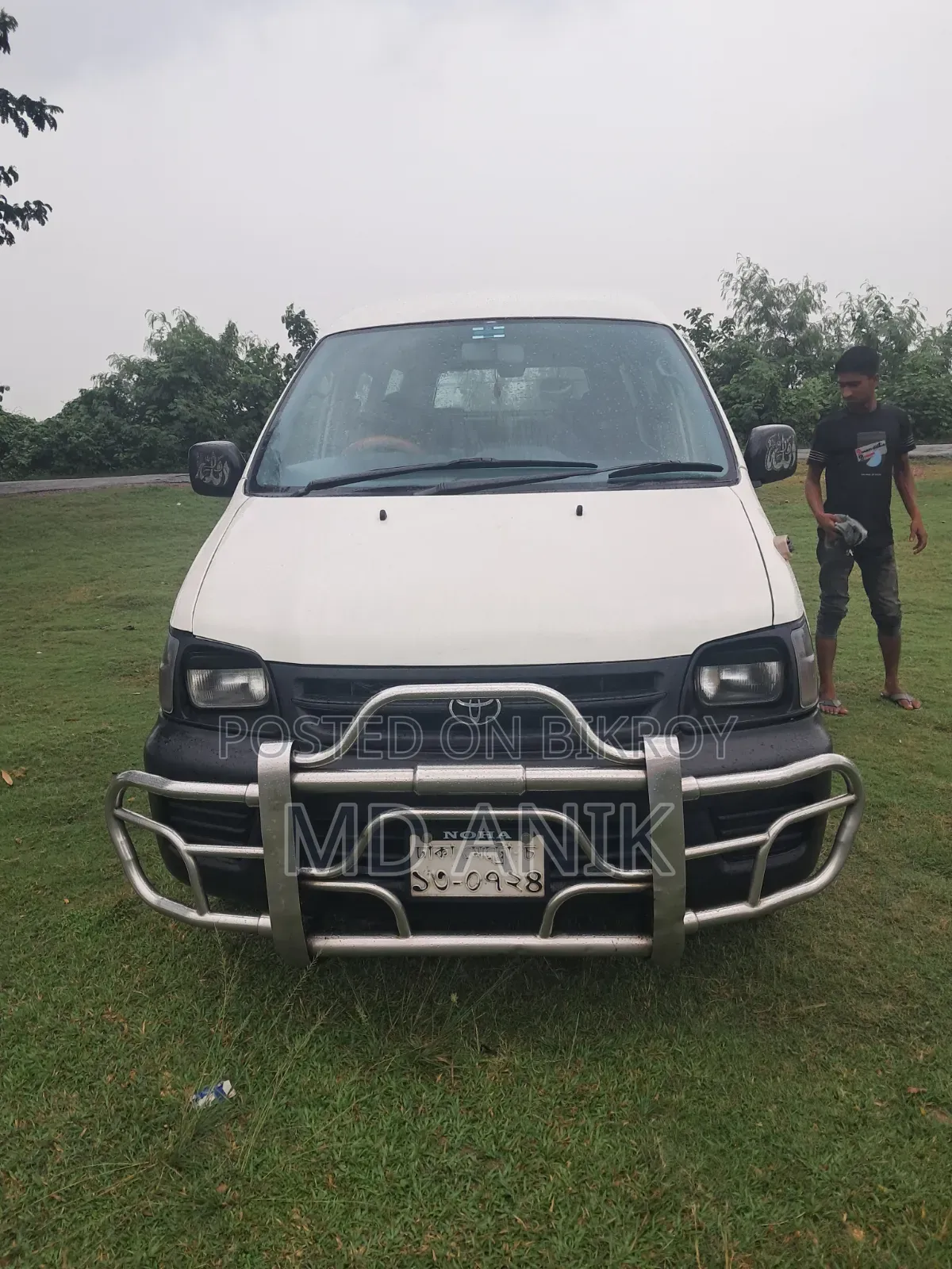 Toyota HiAce 2006 White