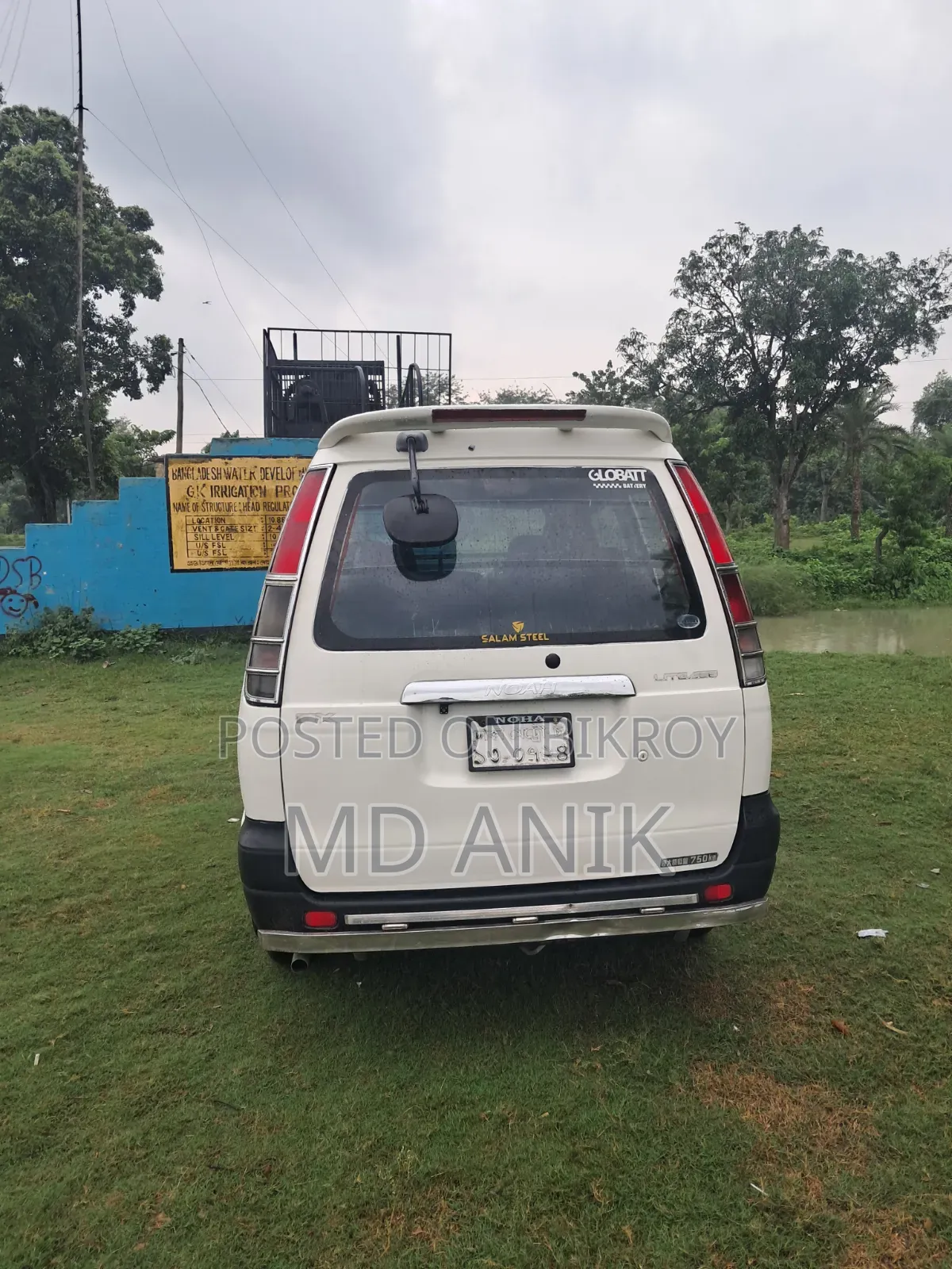 Toyota HiAce 2006 White