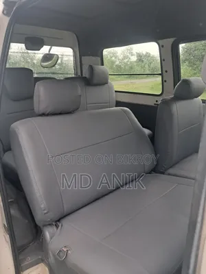 Toyota HiAce 2006 White