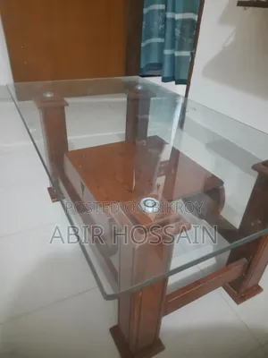 সেন্টার টেবিল