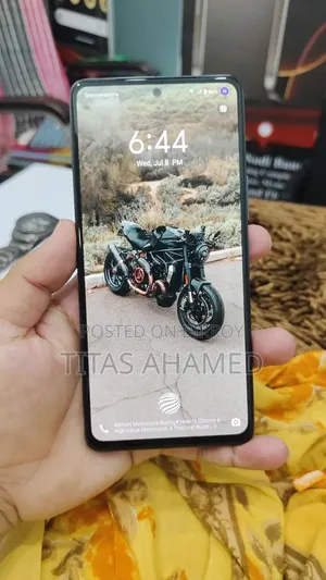 iQOO 128 GB Blue