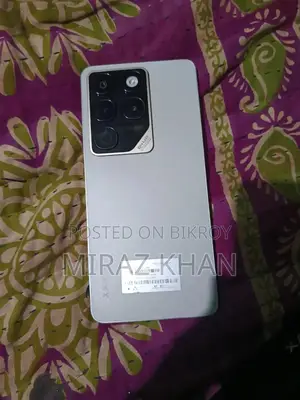 Mobile Phone 8 GB White
