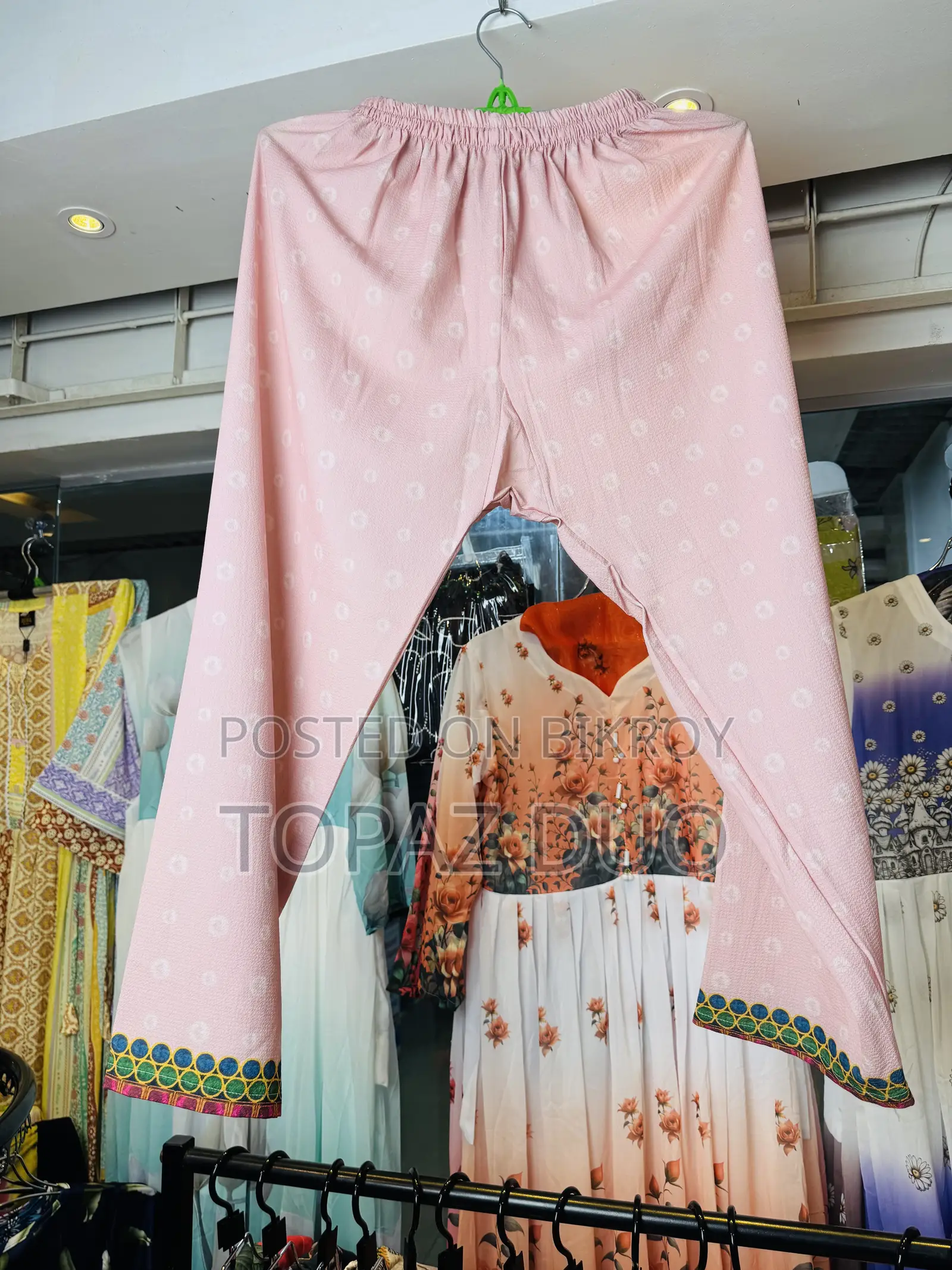 প্রিমিয়াম জুটা জর্জেট থ্রী-পিছ