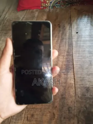Vivo Y04 128 GB Gold
