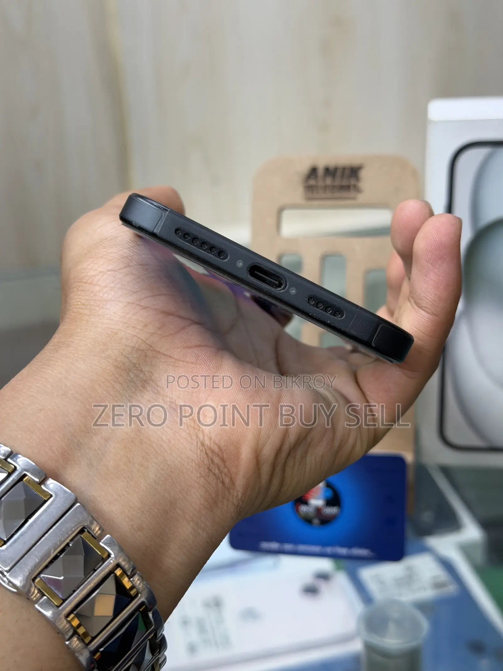 Apple iPhone 15 Plus 128 GB Black