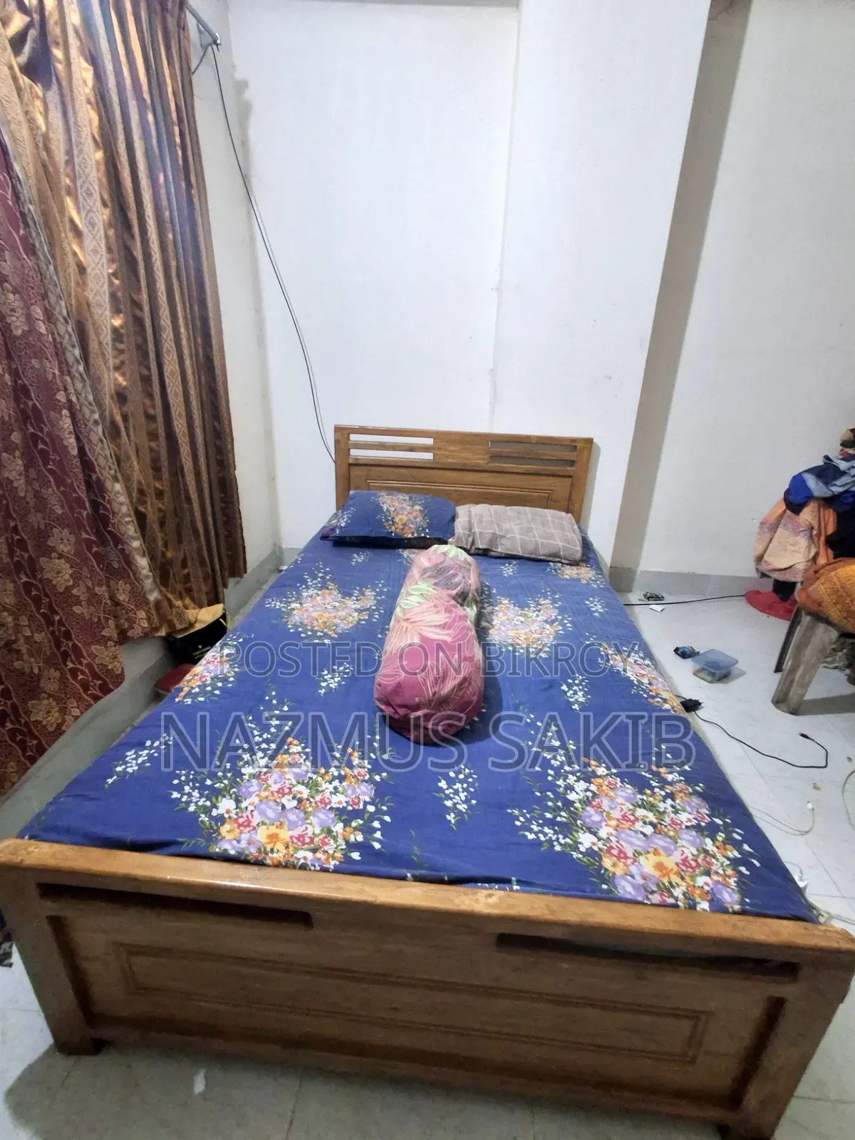 ৪/৭+ ফিট এর একটি খাট জাজিমসহ