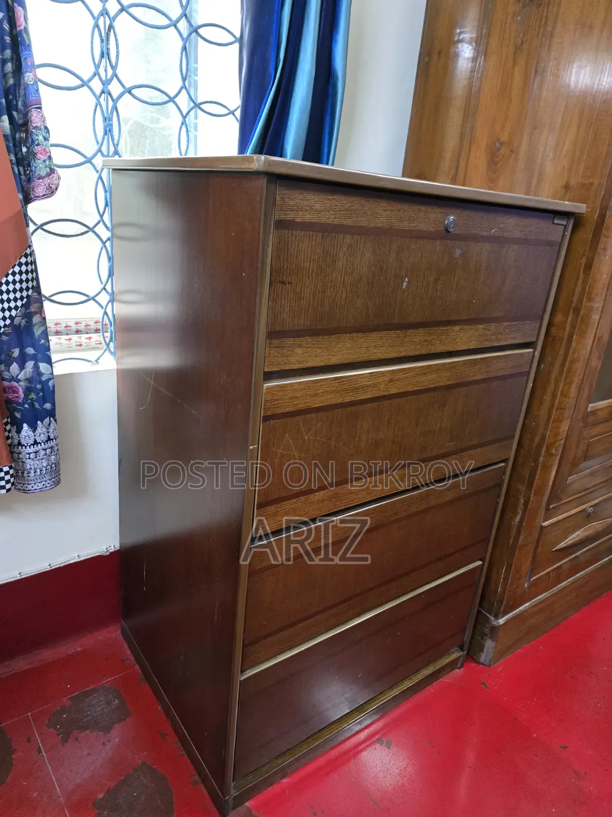 Hatil Wardrobe