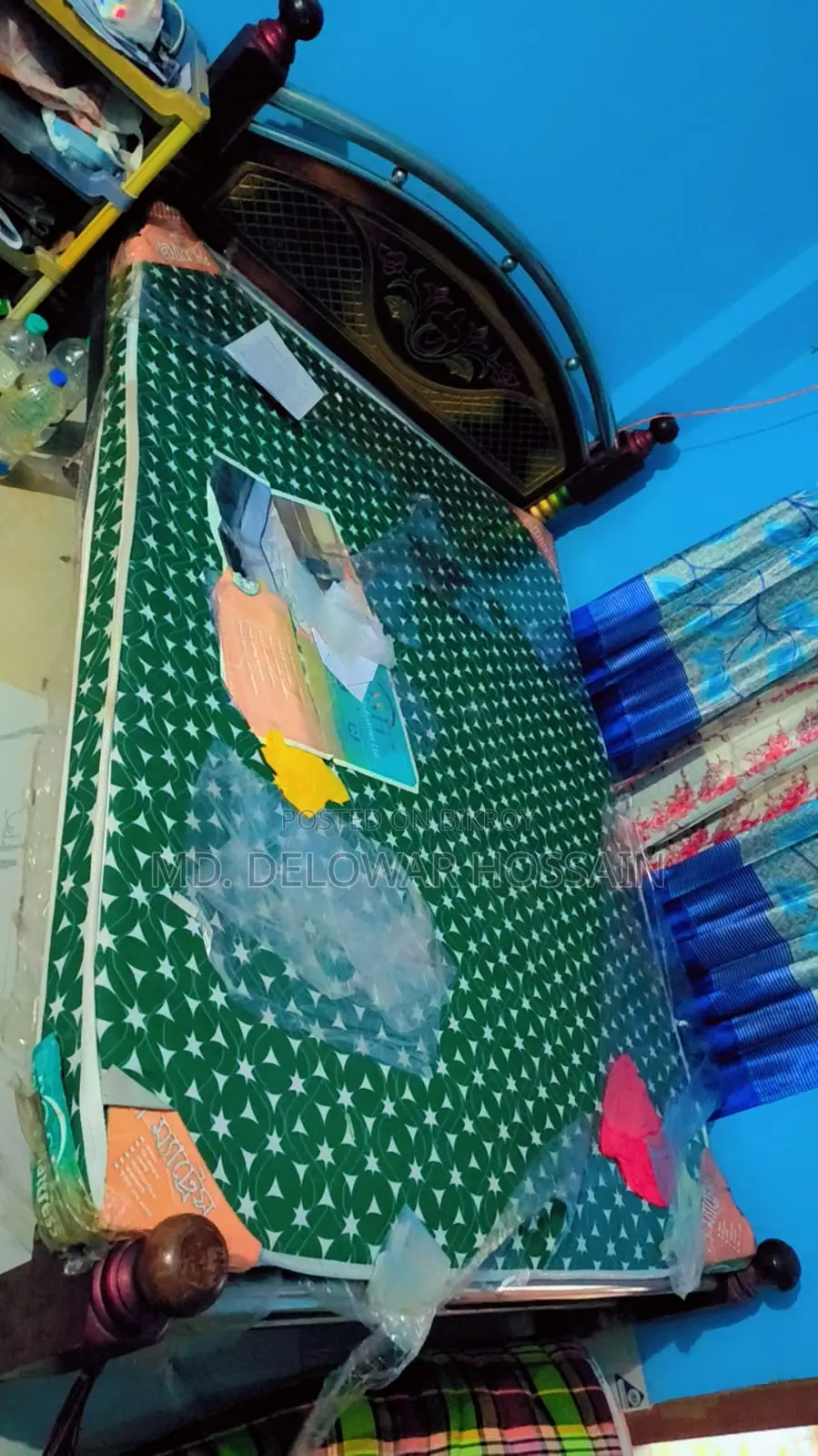 অল্প দামে স্টীলের খাট ও ম্যাট্রেস বিক্রয় (৬ ফিট X ৭ ফিট)