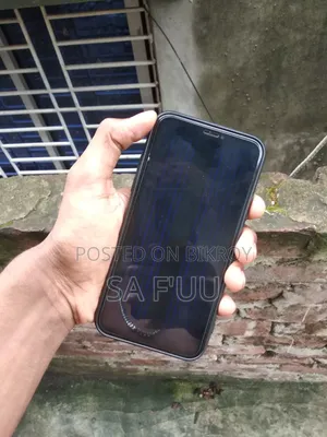 অ্যাপল আইফোন এক্স ২৫৬ জিবি ব্ল্যাক