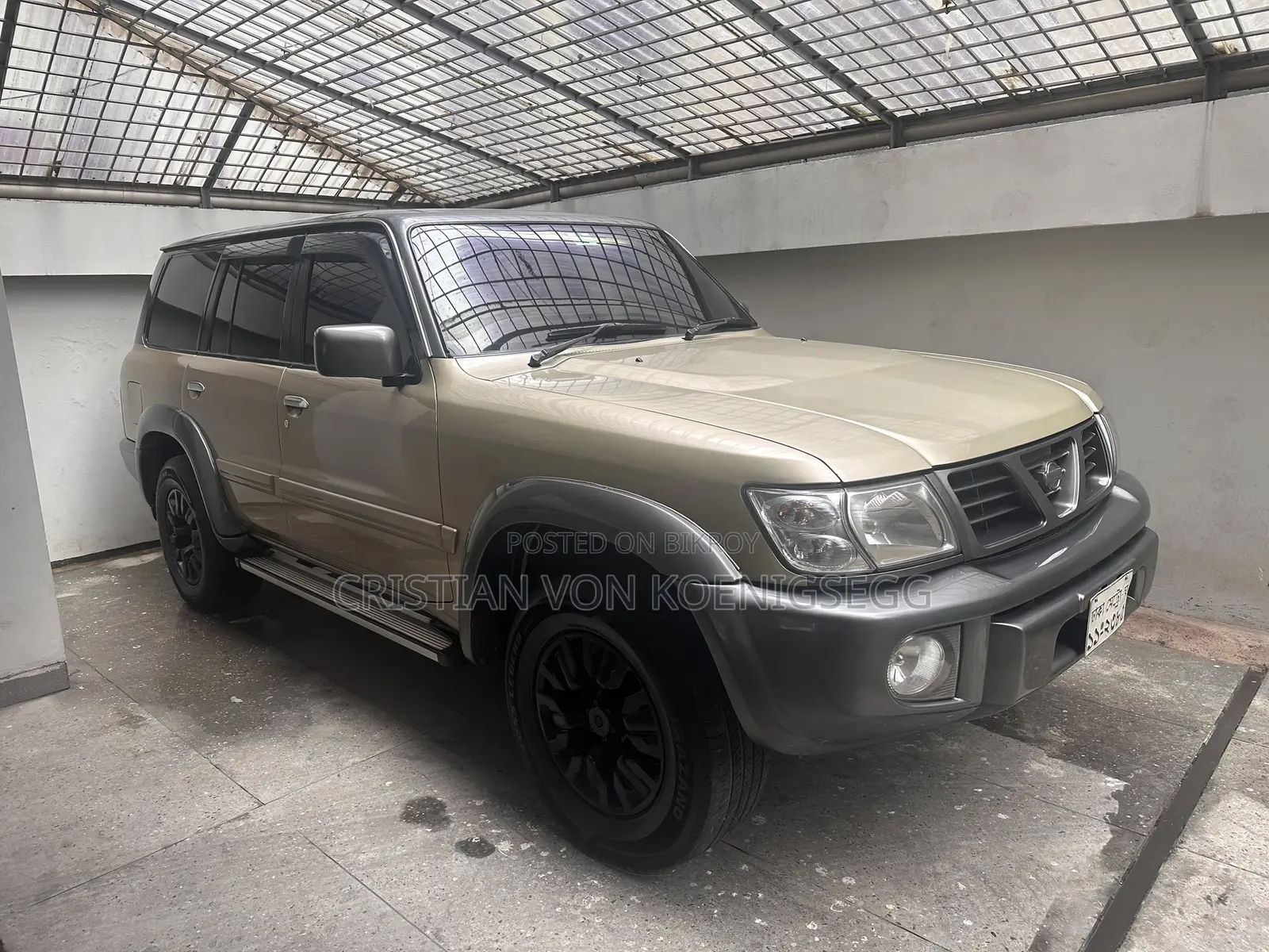 Nissan Patrol 1997 Gold