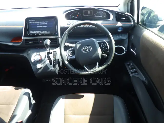 Toyota Sienta 2021 Black