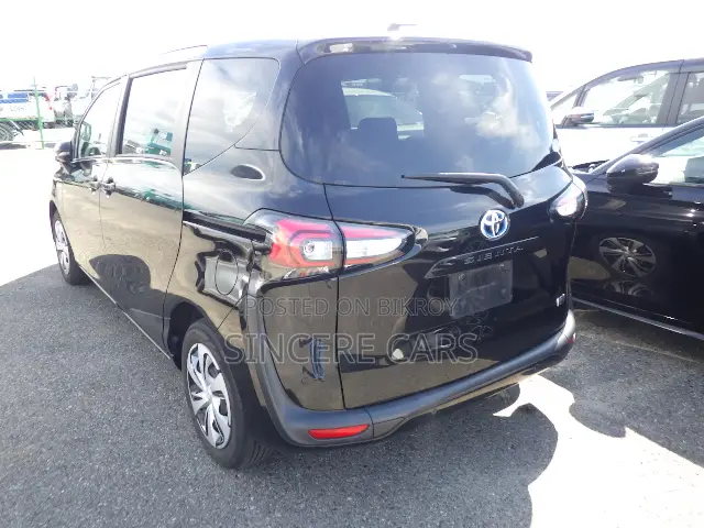 Toyota Sienta 2021 Black