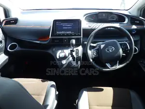 Toyota Sienta 2021 Black