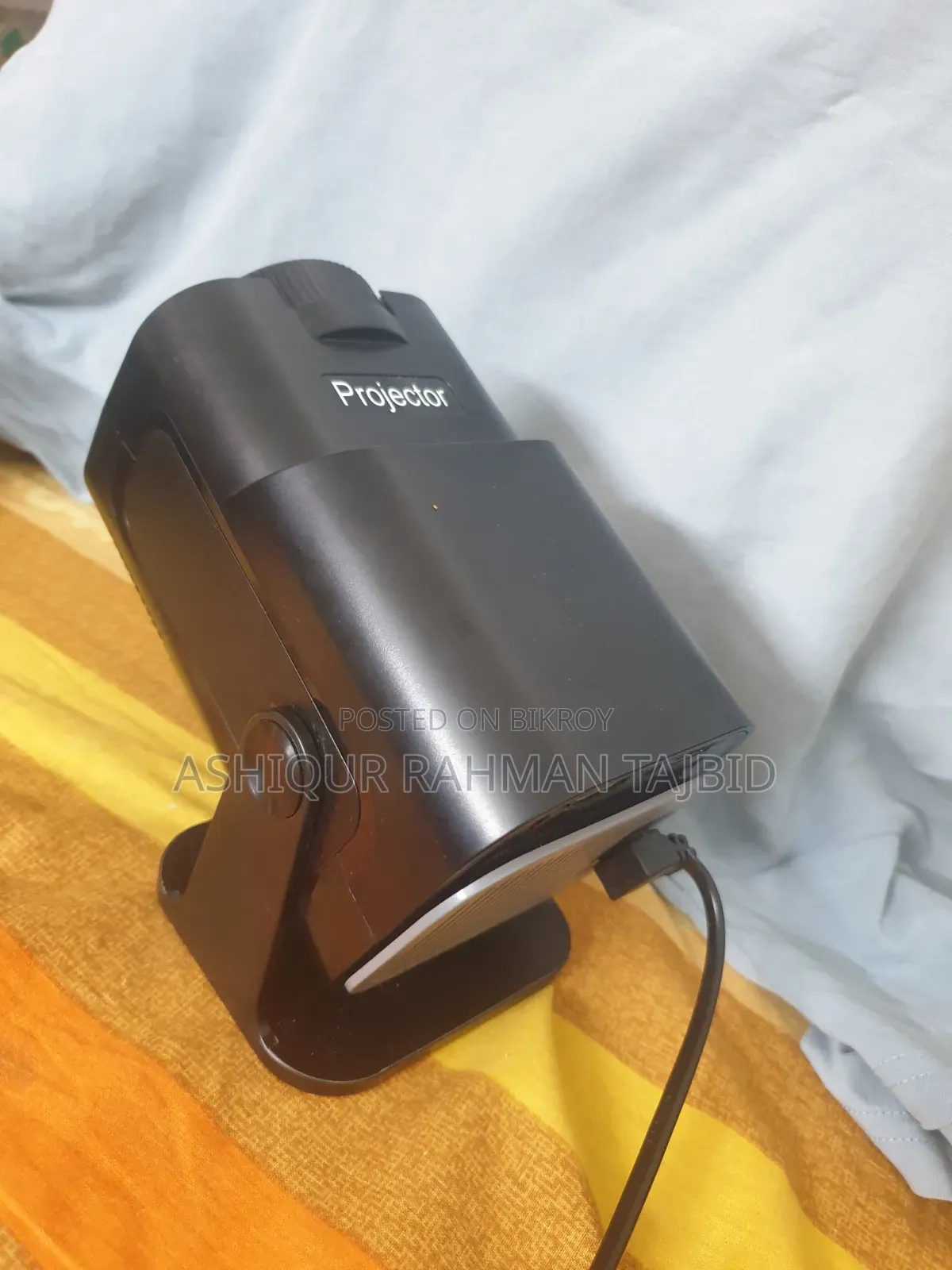 বিশ্বকাপের জন্য স্মার্ট প্রজেক্টর Hy320