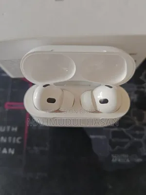 Apple Airpods Pro (2nd Generation) USB-C – Used | Full Box