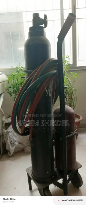 Oxygen-acetylene Cylinder Setup