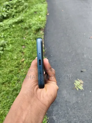 Vivo iQOO Z10x 128 GB Black