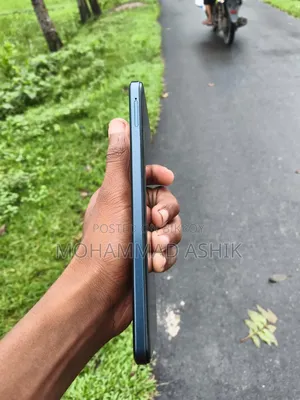 Vivo iQOO Z10x 128 GB Black