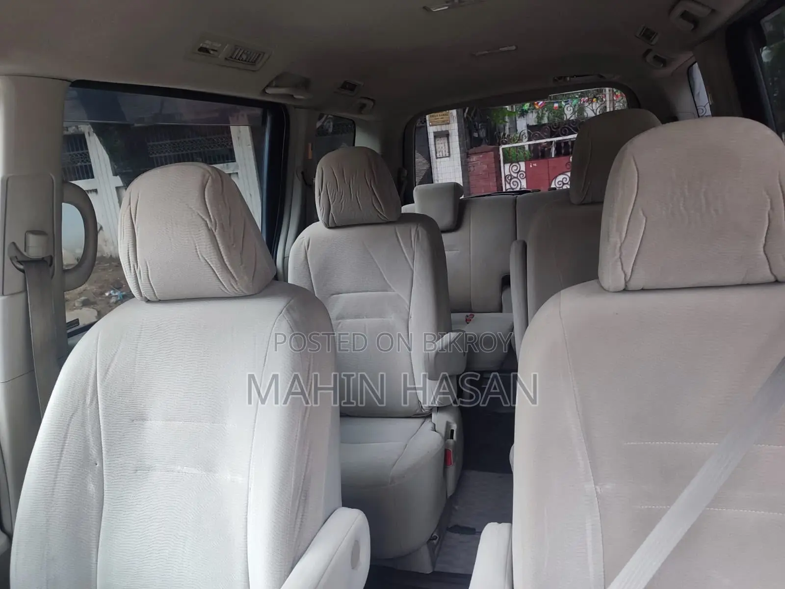 Toyota Noah 2.0 143hp FWD (8 Seater) 2011 Silver