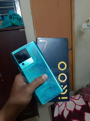 iQOO 128 GB Blue