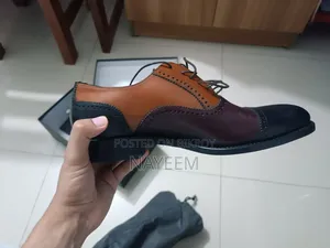 নতুন ড্যাপার জুতো