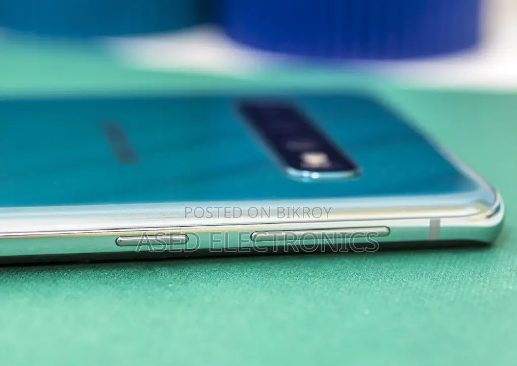 New Samsung Galaxy S10 128 GB
