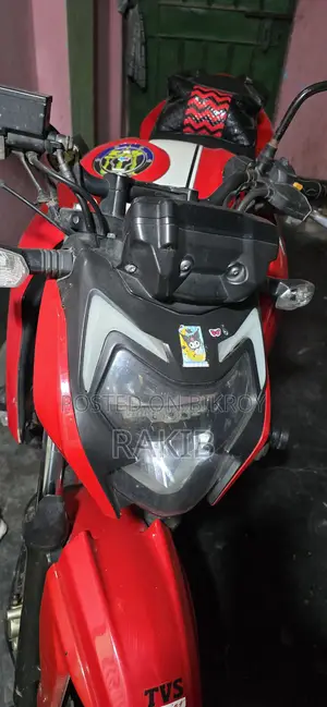TVS Apache RTR 160 4V 2022 Red