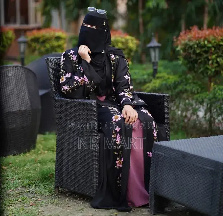 মুসলিমা দুবাই এমব্রয়ডারি বোরকা সেট