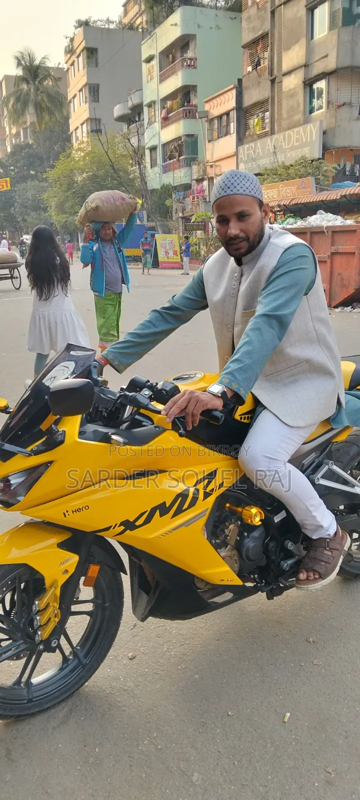 Hero Karizma XMR 210 2025 Yellow
