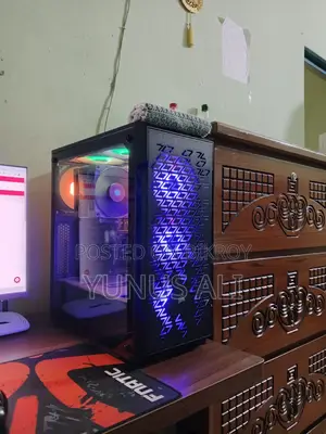 Desktop Computer MSI model 16GB AMD Ryzen 5 SSD 250GB