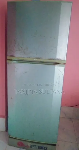 আমার ব্যবহৃত এলজি সম্পূন ভালো একটি ফ্রিজ বিক্রয় করব