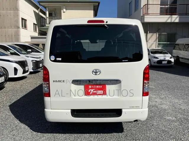Toyota HiAce 2021 White