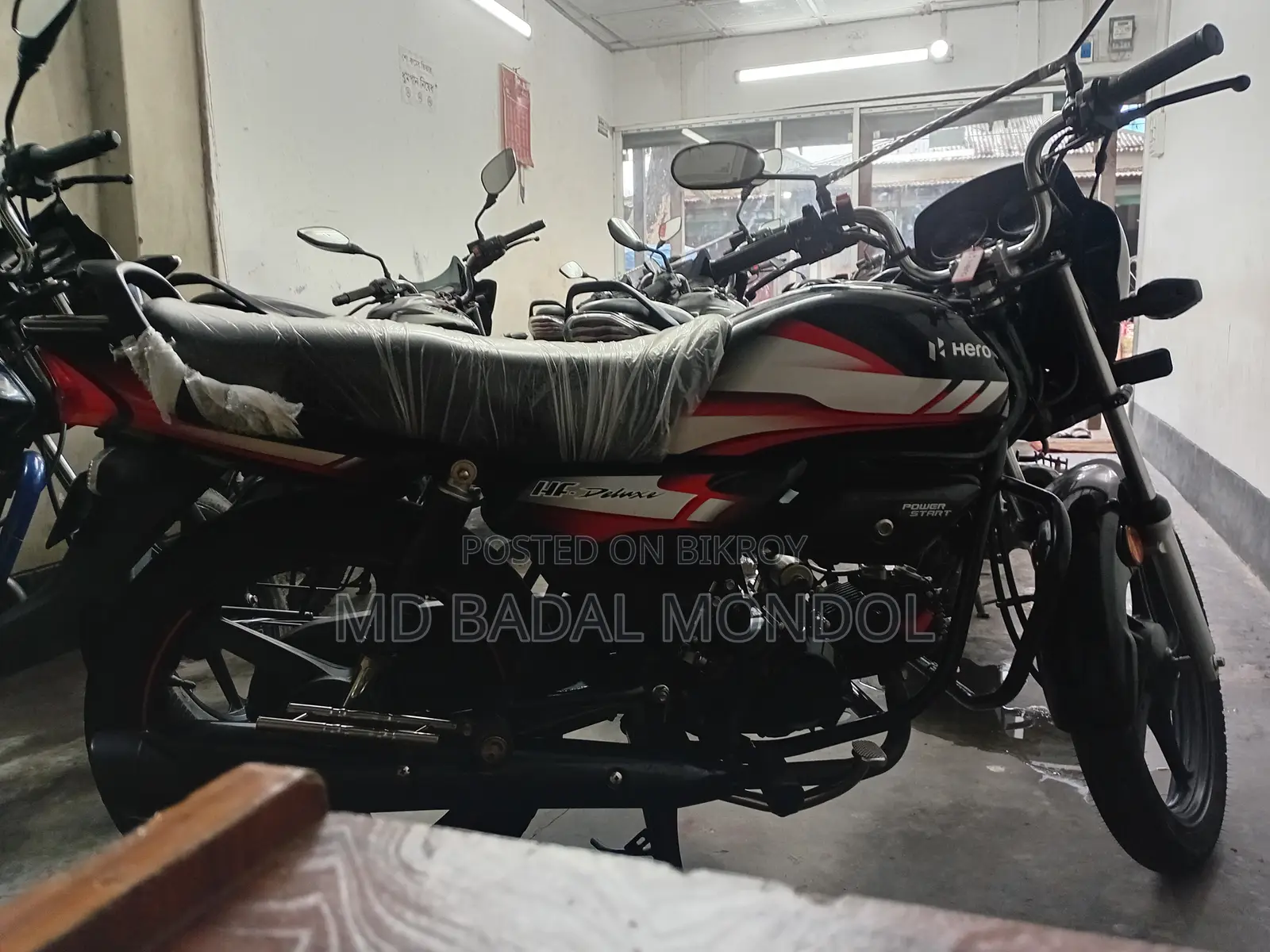 Hero HF Deluxe 2025 Black