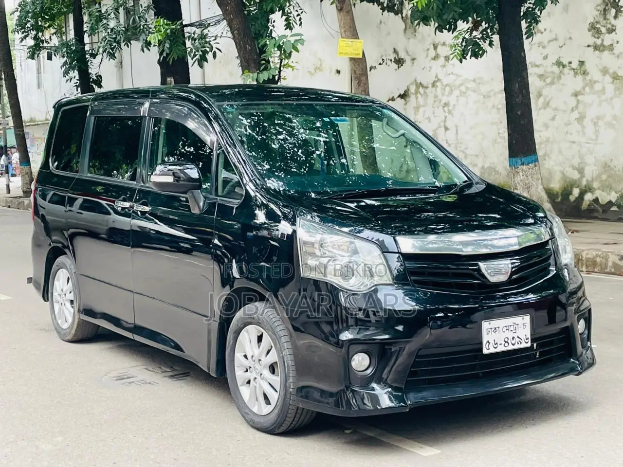 New Toyota Noah 2012 Black