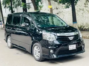 New Toyota Noah 2012 Black