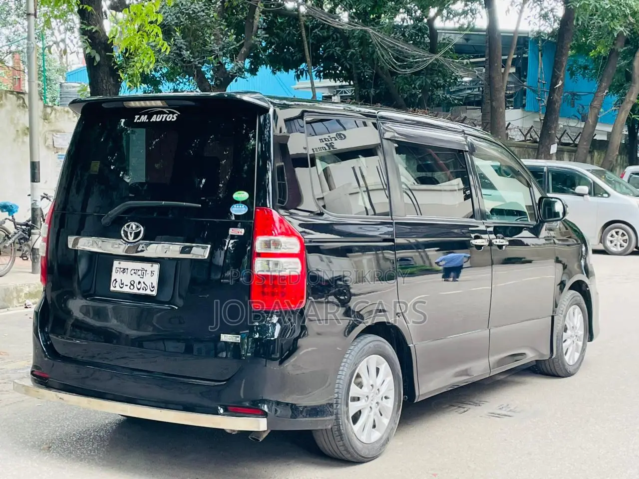 New Toyota Noah 2012 Black