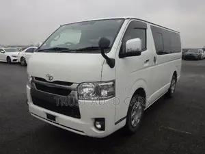 Toyota HiAce 2021