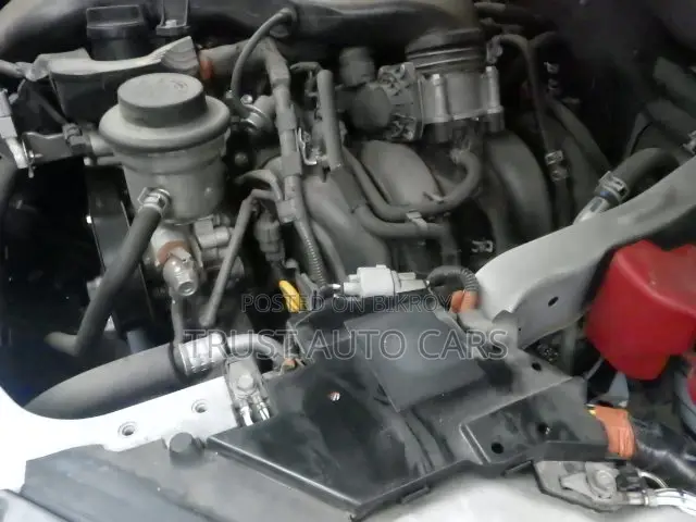 Toyota HiAce 2021