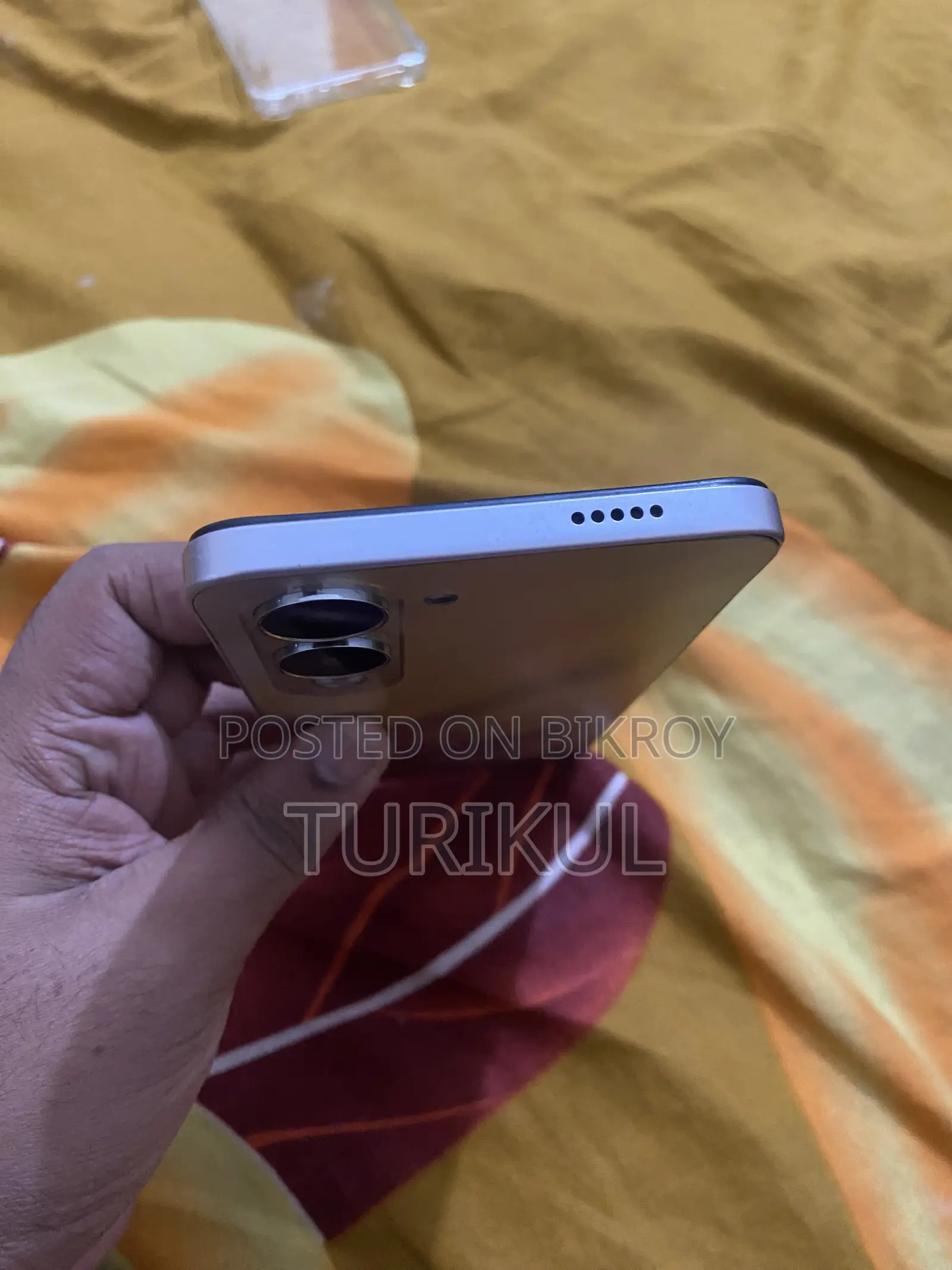Vivo Y04 128 GB Gold