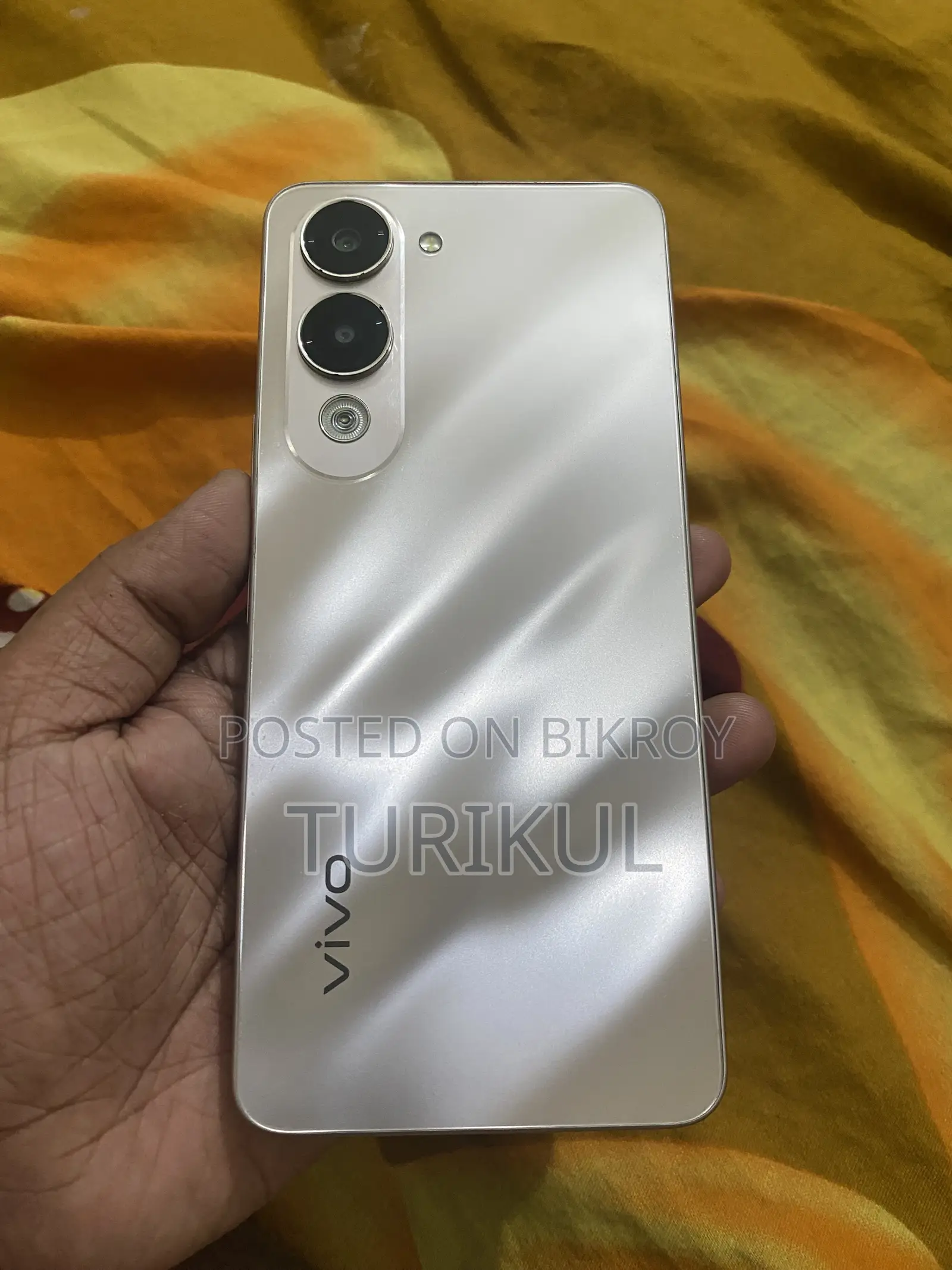 Vivo Y04 128 GB Gold