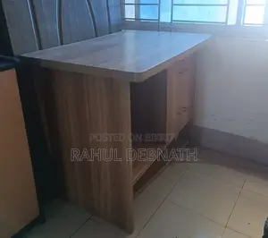 কম্পিউটার/রিডিং টেবিল