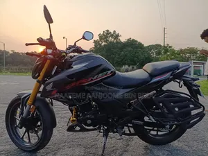 Honda Hornet 2.0 2025