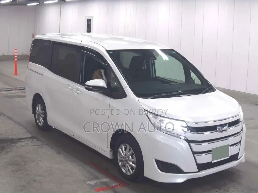Toyota Noah 2021 Pearl