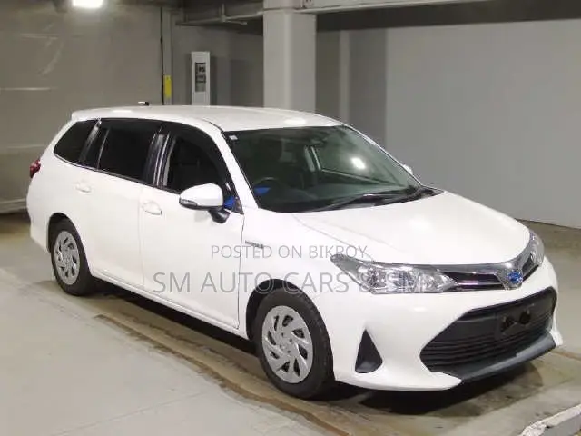 Toyota Corolla Fielder 1.5 Hybrid FWD 2021 White