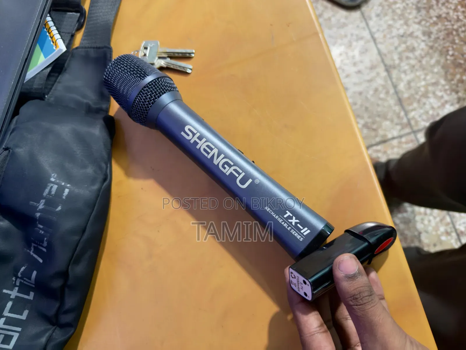 Shengfu Tx-11 UHF Professional Wireless Rechargeable Microphone System