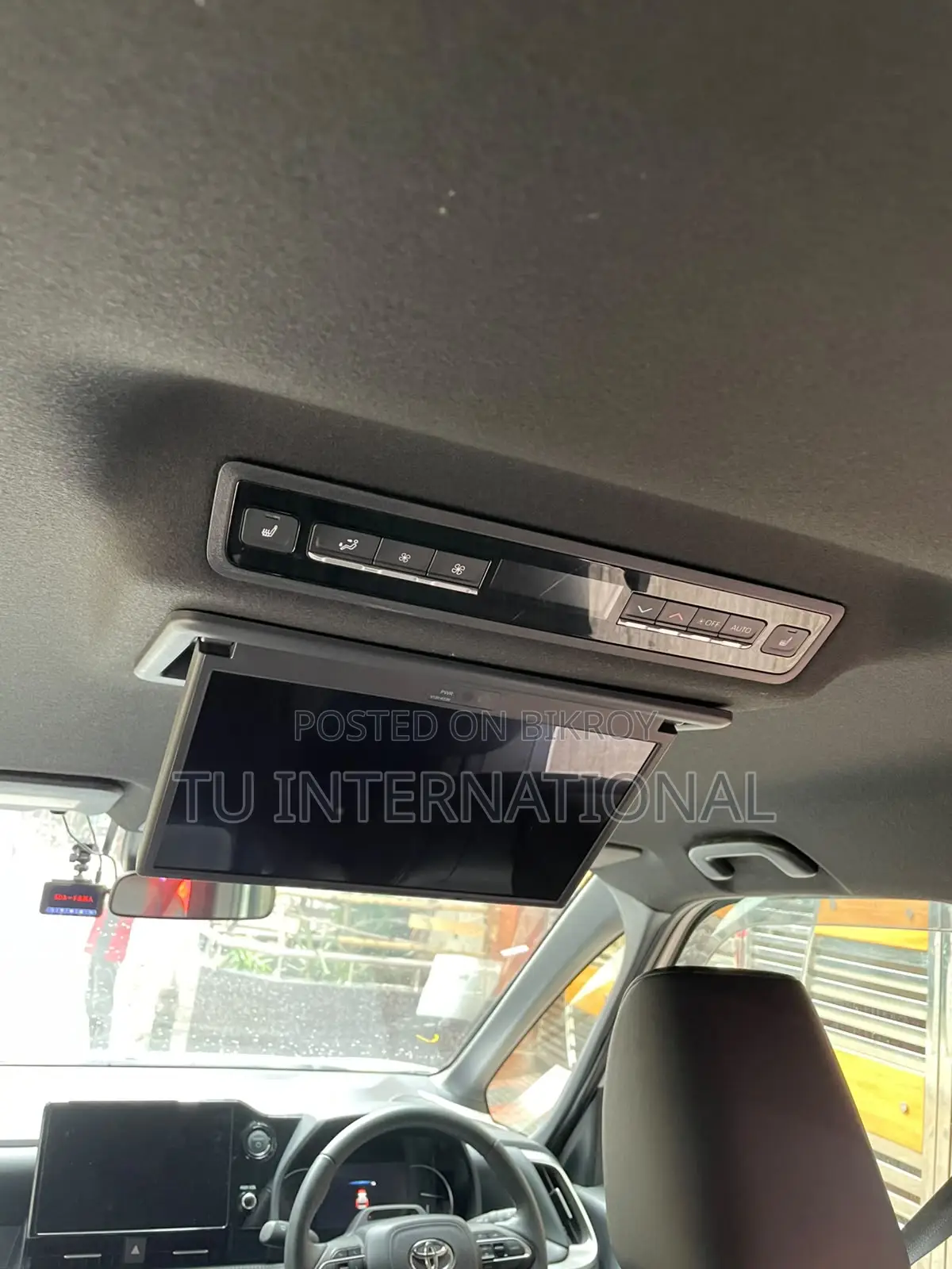 Toyota Noah 2024 Pearl