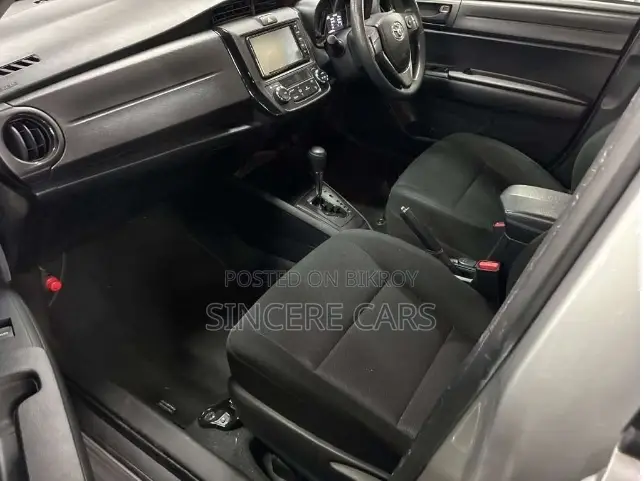 Toyota Axio 2021 Silver